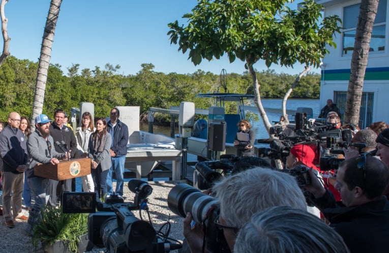 https://captainsforcleanwater.org/wp-content/uploads/2020/08/FGCUVester-GovRonDeSantis-027.jpg